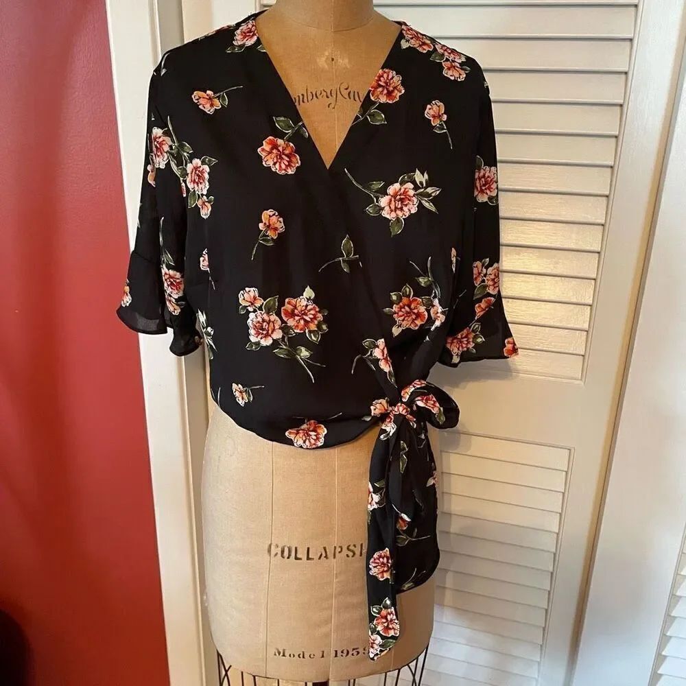 LUSH | black floral wrap blouse S